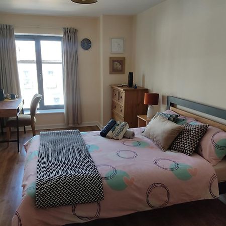 Swallows Nest - Spacious Bright Double Bedroom With Ensuite Bathroom 都柏林 外观 照片